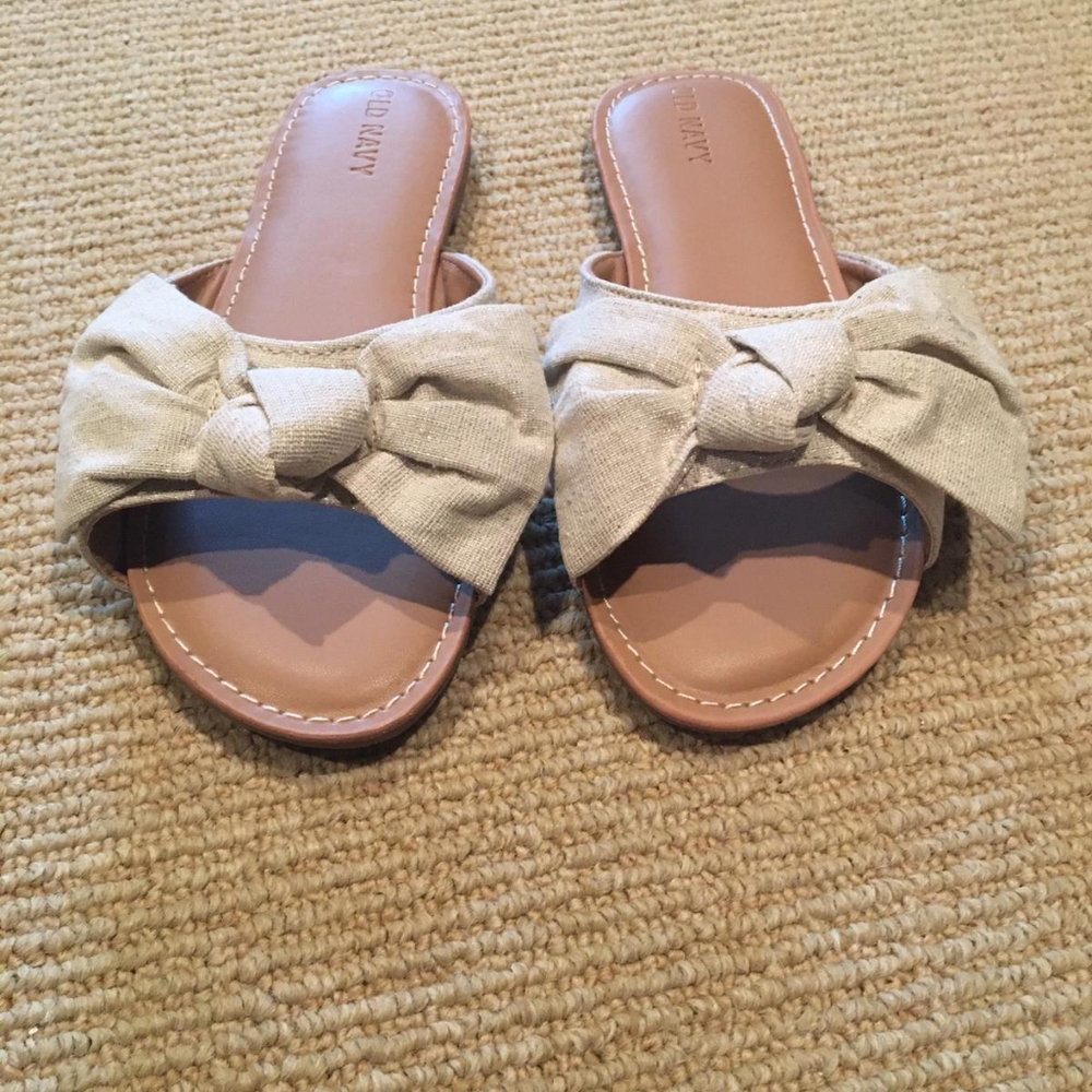 *BRAND NEW*  Girl Slide - Size 2